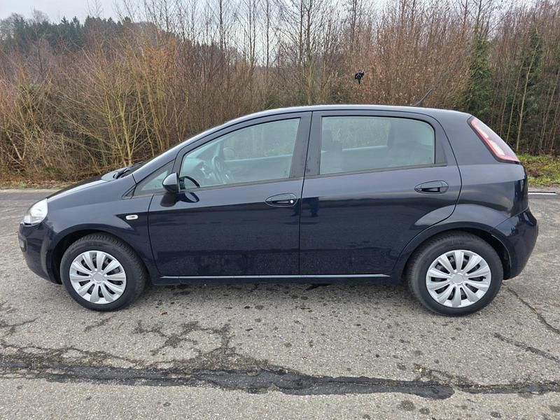 Gebraucht Fiat Punto 69 PS (50 kW) 2011 Blau Kleinwagen