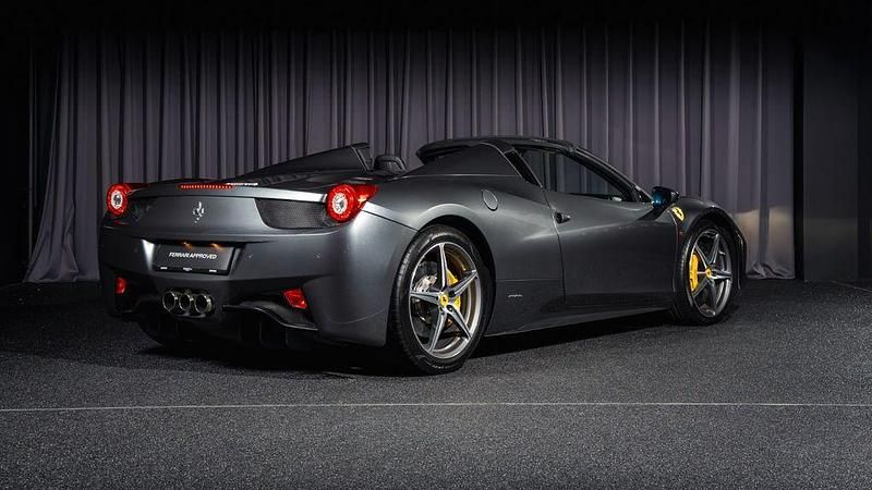 Gebraucht Ferrari 458 570 PS (419 kW) 2014 Grau Cabrio