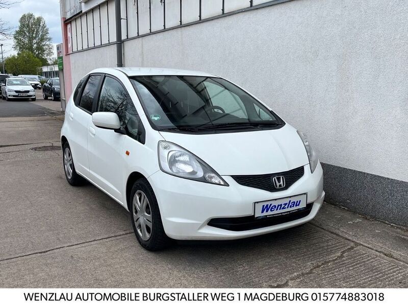 Weiß Gebraucht 2010 Honda Jazz Kleinwagen | 3.950 € (Fairer Preis) - Bild 1/4