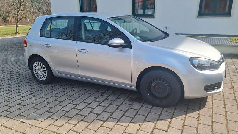 Gebraucht VW Golf VI Trendline 102 PS (75 kW) 2009 Silber Kleinwagen