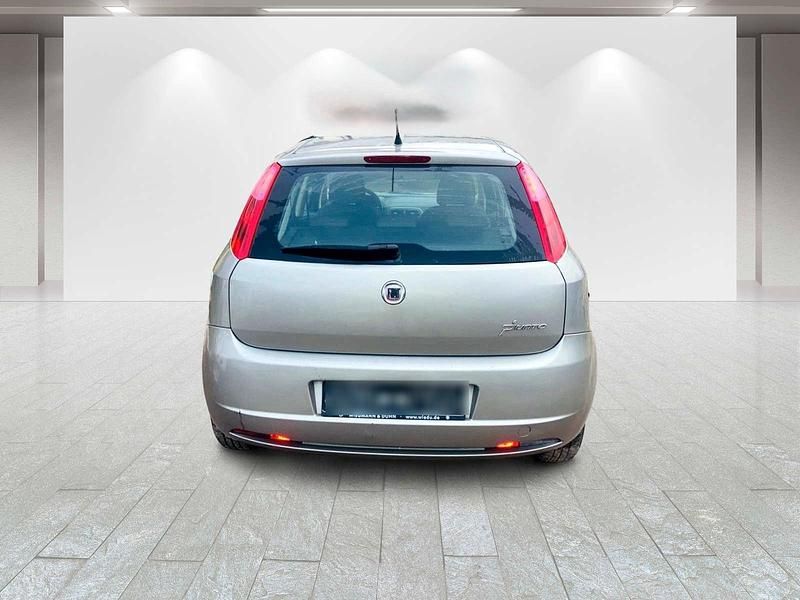 Gebraucht Fiat Grande Punto Dynamic 77 PS (56 kW) 2007 Grau Kleinwagen