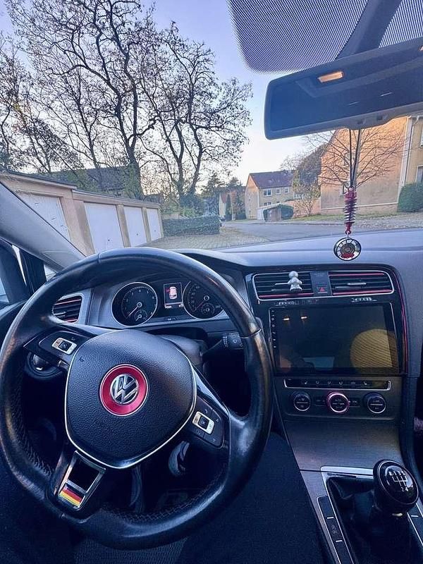 Gebraucht VW Golf VII Comfortline 86 PS (63 kW) 2012 Weiß Kleinwagen