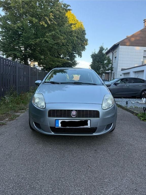 Silber Gebraucht 2008 Fiat Grande Punto Active Kleinwagen | 950 € (Superpreis) - Bild 1/4