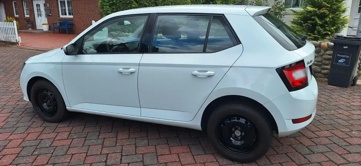 Gebraucht Skoda Fabia 75 PS (55 kW) 2019 Weiß Kleinwagen