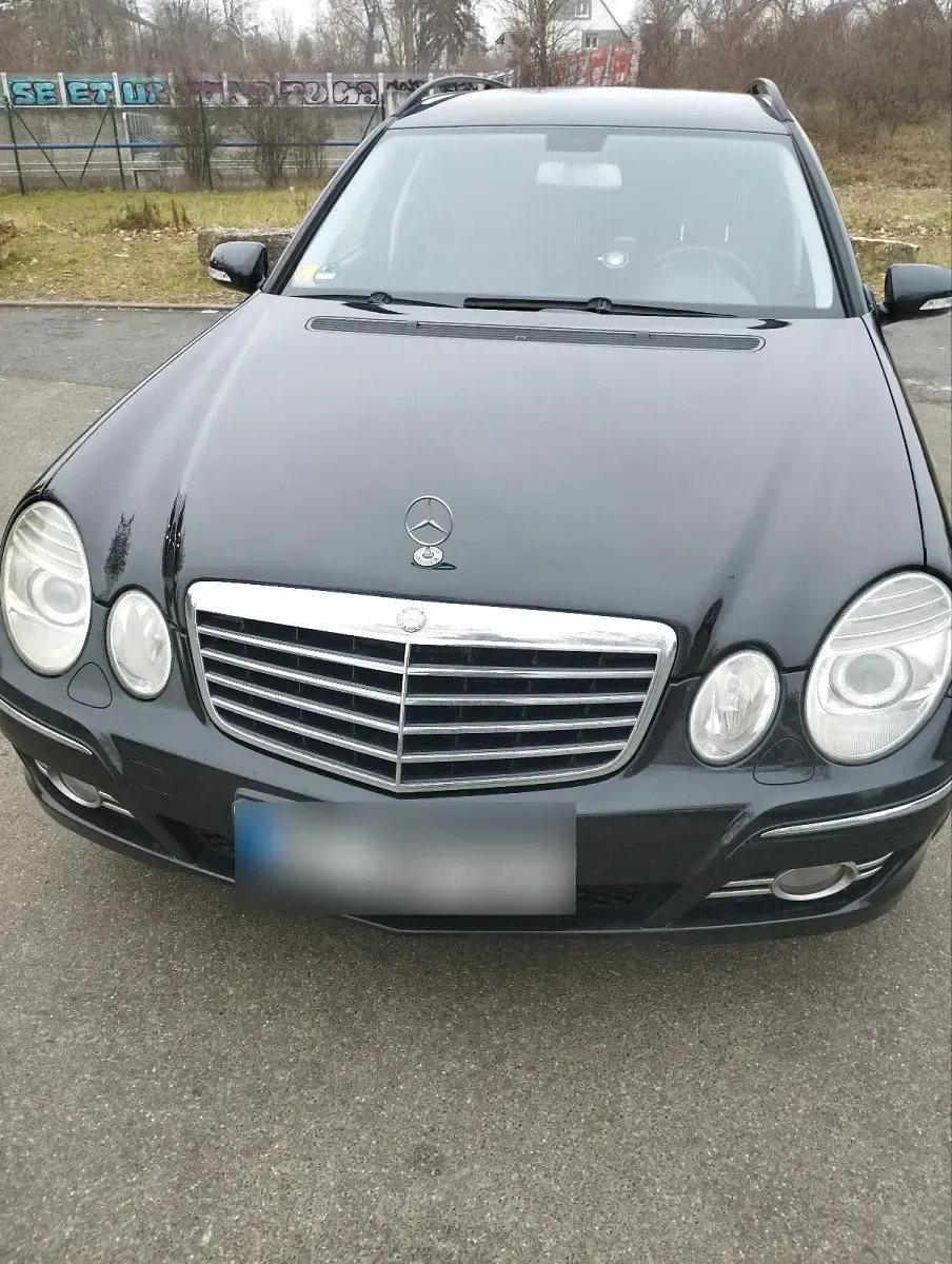 Gebraucht Mercedes E200 Avantgarde 189 PS (139 kW) 2007 Schwarz Kombi
