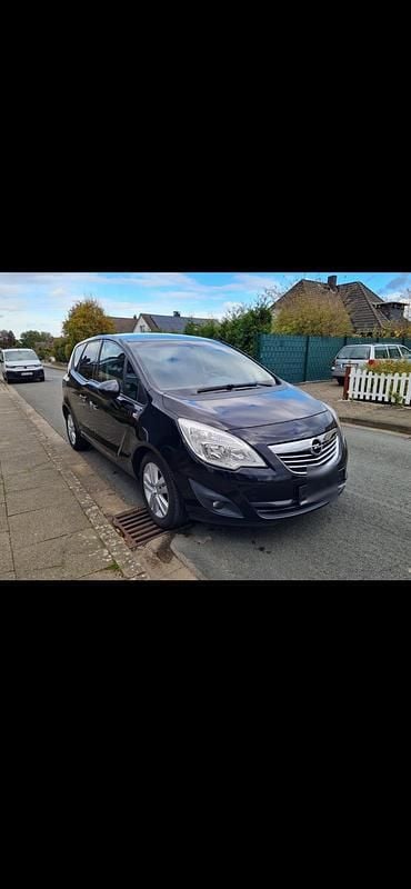 Gebraucht Opel Meriva 101 PS (74 kW) 2011 Schwarz Van / Kleinbus