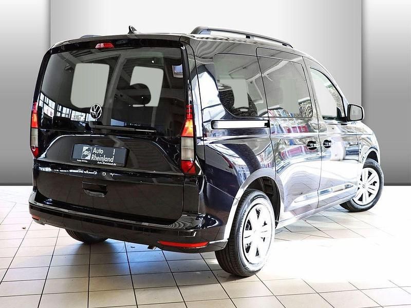 Gebraucht VW Caddy Basis 116 PS (85 kW) 2025 Deep black perleffekt Van / Kleinbus