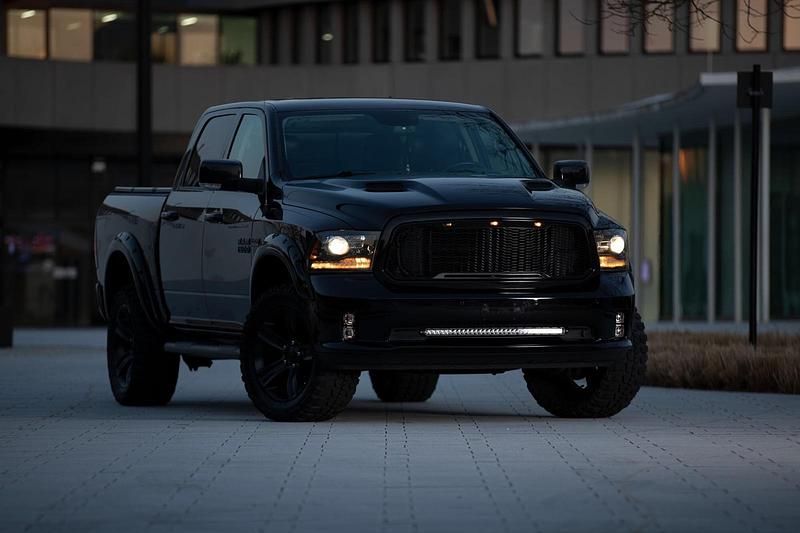 Gebraucht RAM 1500 401 PS (294 kW) 2014 Schwarz Pickup