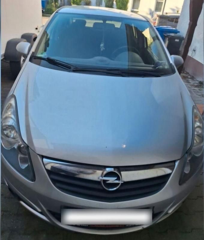 Second-hand Opel Corsa Selection 87 CP (63 kW) 2011 Argintiu Hatchback