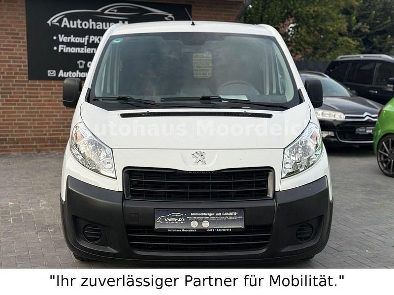 Gebraucht Peugeot Expert 128 PS (94 kW) 2016 Weiß Van