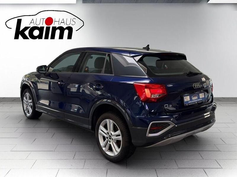 Gebraucht Audi Q2 Advanced Plus 150 PS (110 kW) 2024 Navarrablau metallic (metallic) SUV