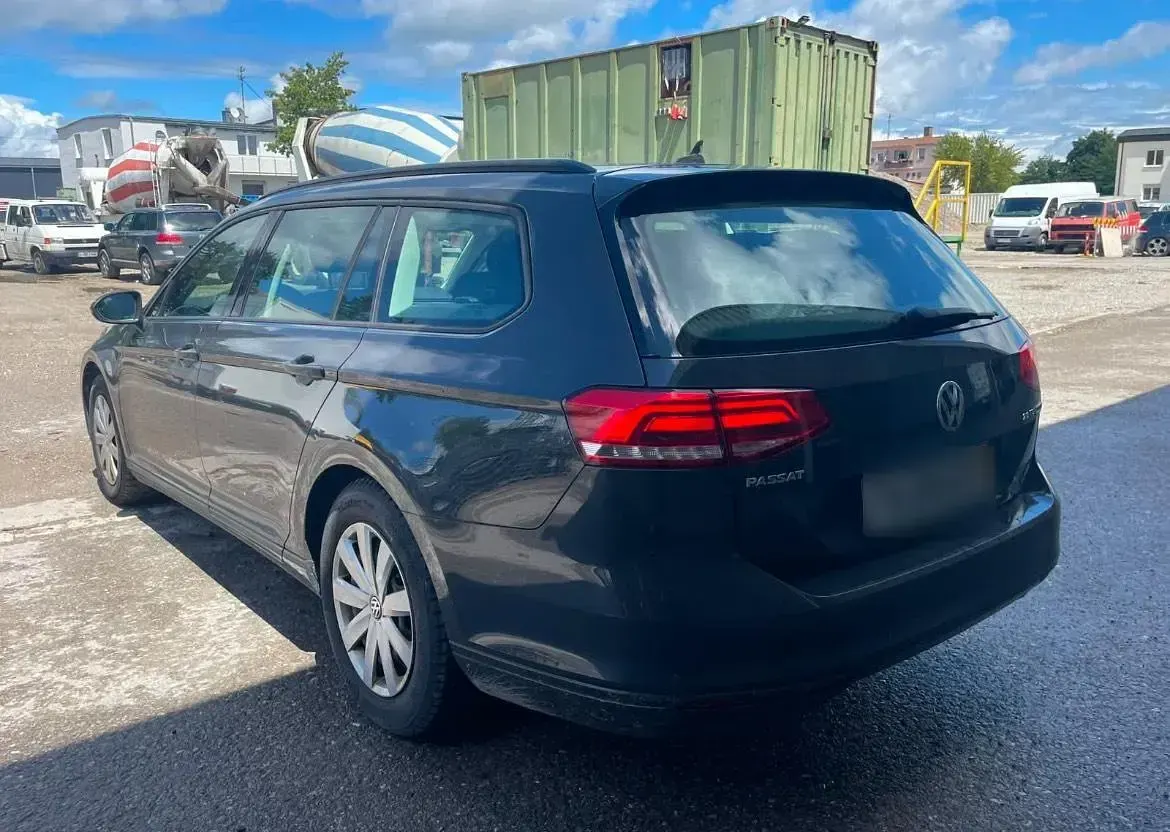 Gebraucht VW Passat 150 PS (110 kW) 2016 Grau Kombi