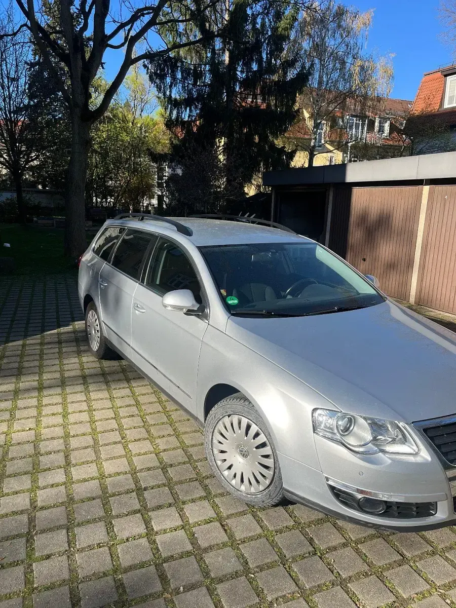 Gebraucht VW Passat 122 PS (89 kW) 2010 Silber Kombi