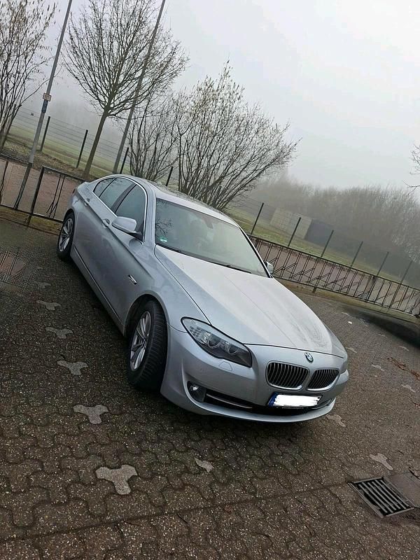 Gebraucht BMW 530 272 PS (200 kW) 2013 Silber Limousine