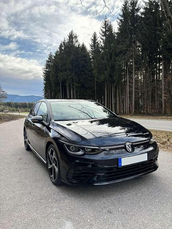 Gebraucht VW Golf VIII R 320 PS (235 kW) 2024 Limousine