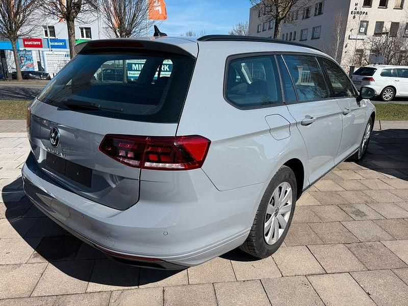 Gebraucht VW Passat Conceptline 150 PS (110 kW) 2022 Grau Kombi