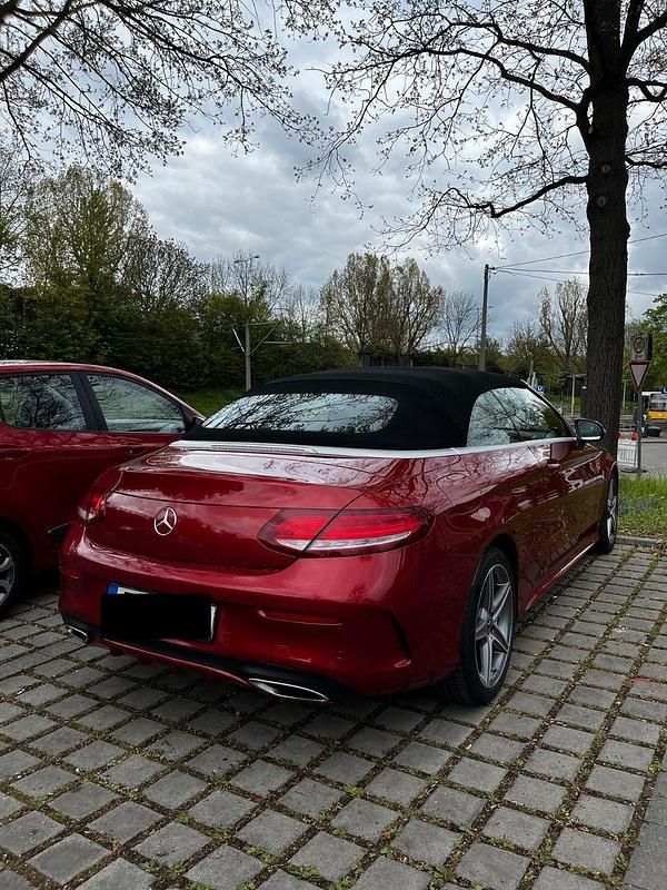 Gebraucht Mercedes C180 AMG line 156 PS (114 kW) 2017 Rot Cabrio