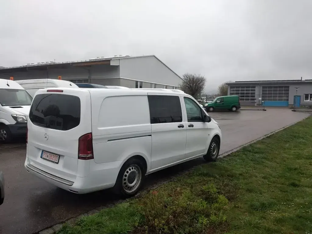 Gebraucht Mercedes Vito 163 PS (119 kW) 2021 Weiß Van
