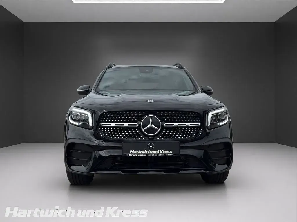 Gebraucht Mercedes GLB180 AMG line 136 PS (100 kW) 2021 Nachtschwarz  unilack SUV