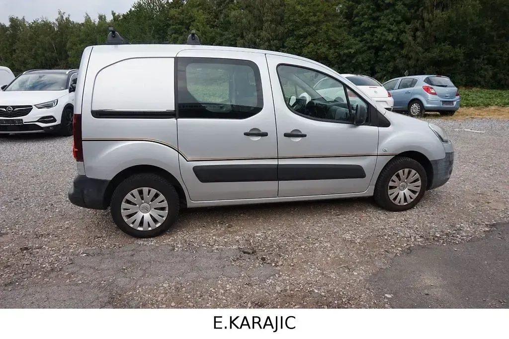 Gebraucht Citroën Berlingo 98 PS (72 kW) 2013 Silber Van / Kleinbus