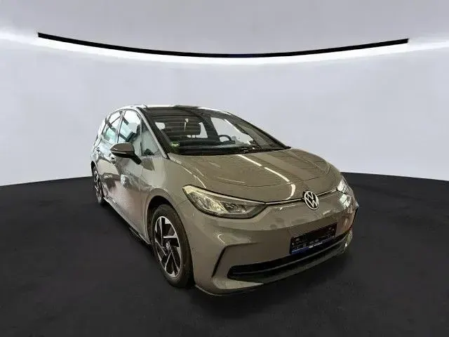 Gebraucht VW ID.3 Pro 150 kW (204 PS) 2024 Mondsteingrau Kleinwagen