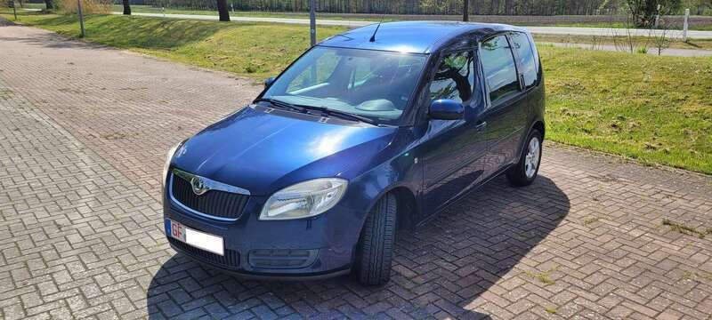 Blau Gebraucht 2007 Skoda Roomster Kombi | 5.790 € (Teuer) - Bild 1/4