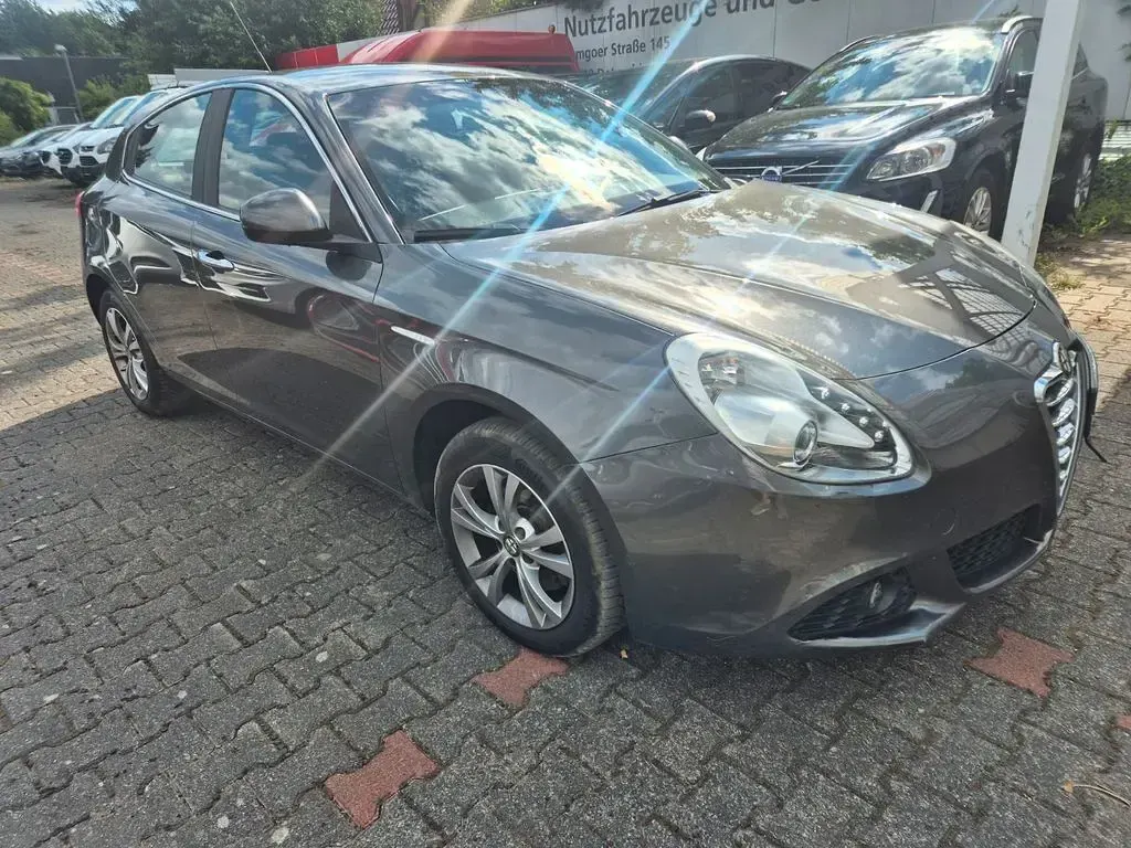 Gebraucht Alfa Romeo Giulietta Turismo 170 PS (125 kW) 2013 Grau Kleinwagen