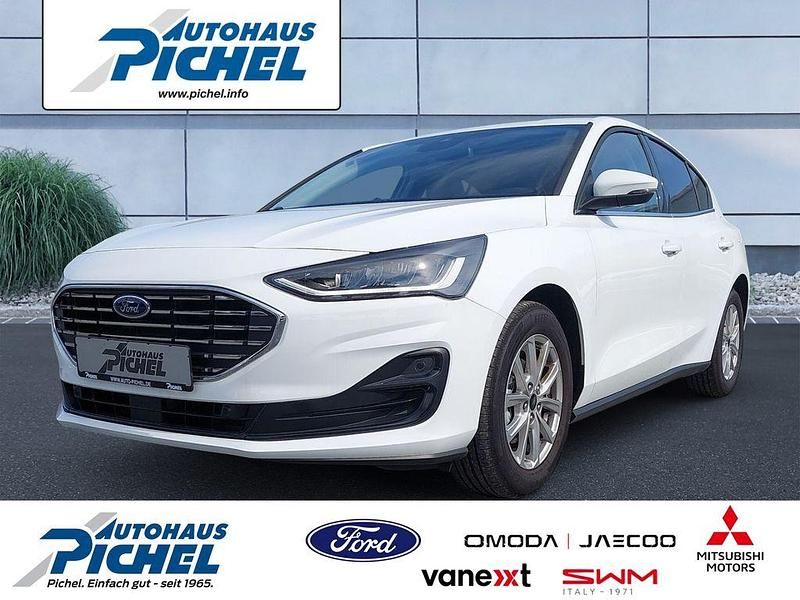 Gebraucht Ford Focus Titanium 125 PS (91 kW) 2023 Weiß Limousine