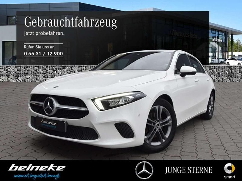 Unilack polarweiß Gebraucht 2018 Mercedes A200 Progressive Limousine | 21.490 € (Fairer Preis) - Bild 1/4