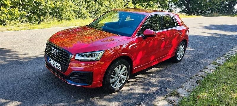 Rot Gebraucht 2019 Audi Q2 Ambiente SUV | 19.999 € (Superpreis) - Bild 1/4