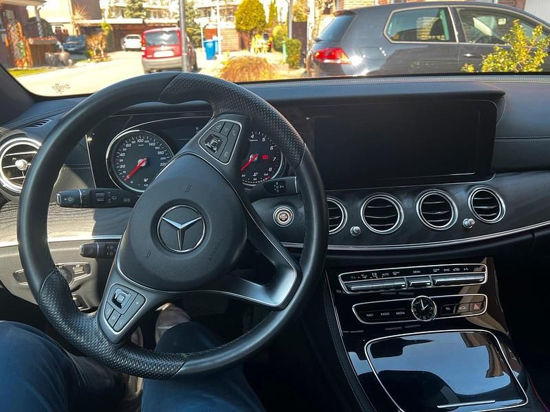 Gebraucht Mercedes E250 Avantgarde 211 PS (155 kW) 2017 Grau Kombi