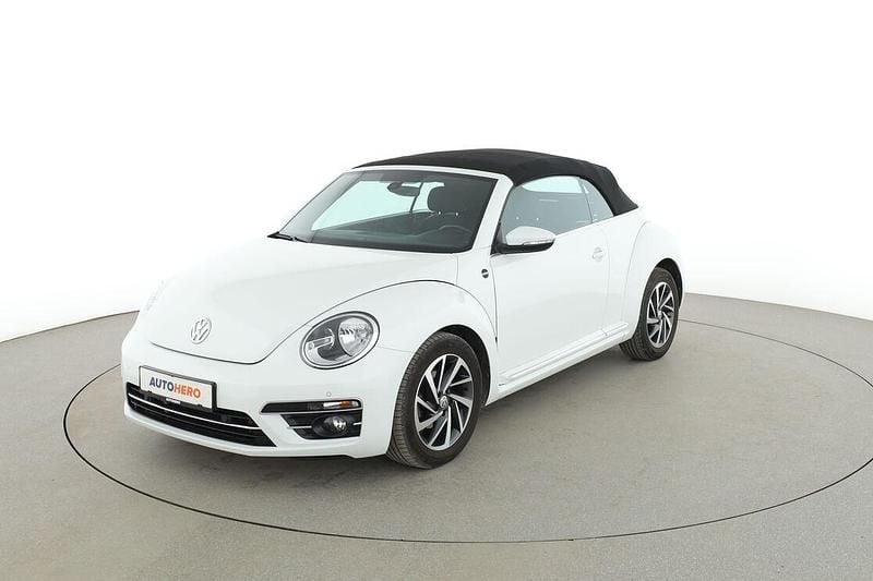 Gebraucht VW Beetle Design 105 PS (77 kW) 2018 Weiß Kleinwagen
