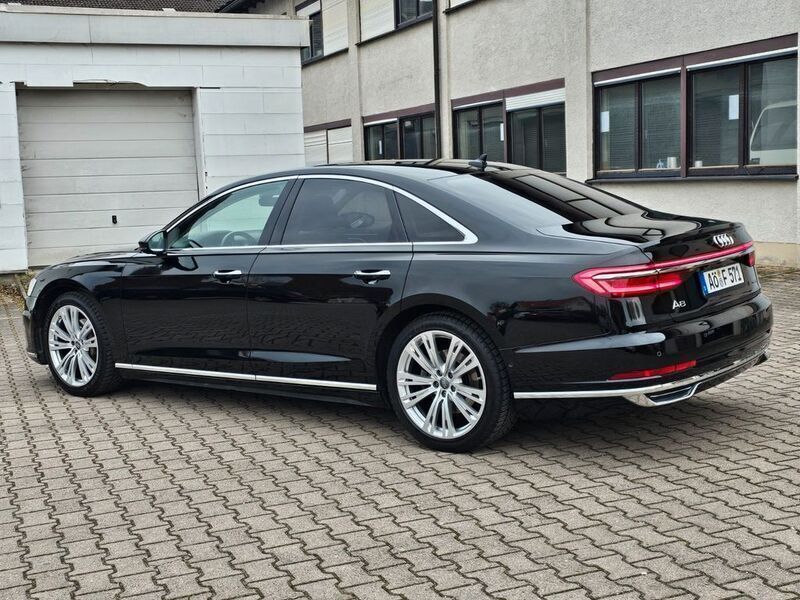 Gebraucht Audi A8 286 PS (210 kW) 2018 Mythosschwarz metallic Limousine