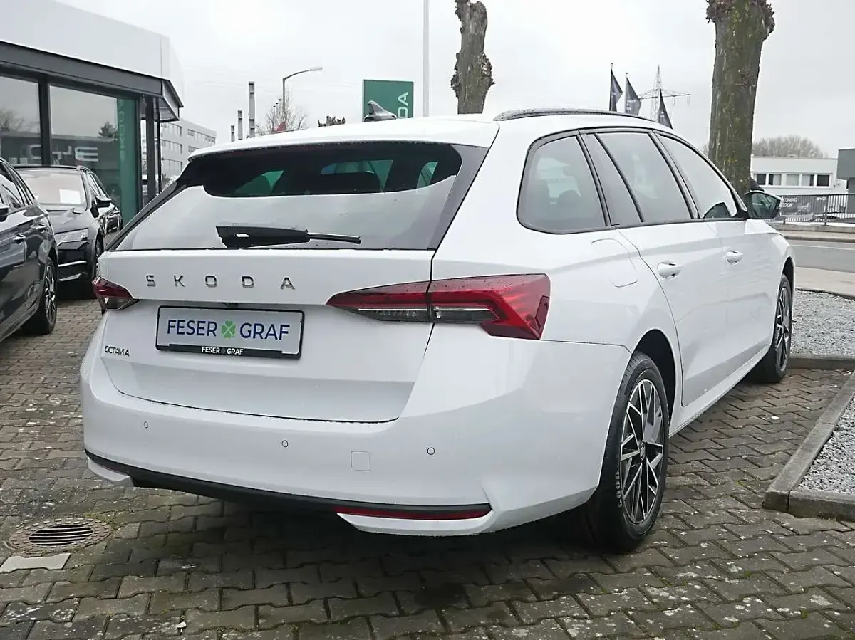 Nowe Skoda Octavia 150 KM (110 kW) 2026 Biały Kombi