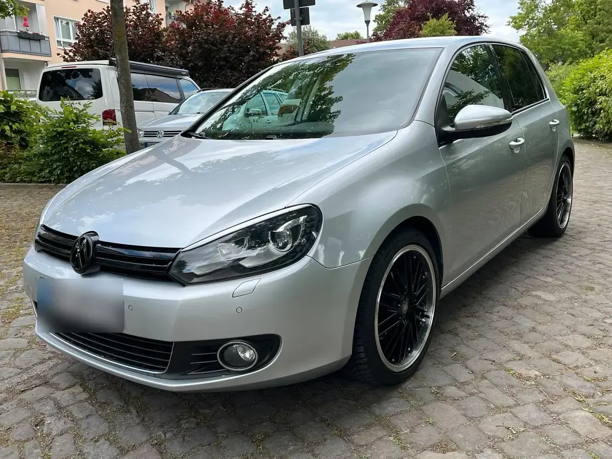 Gebraucht VW Golf VII 122 PS (89 kW) 2012 Grau Limousine