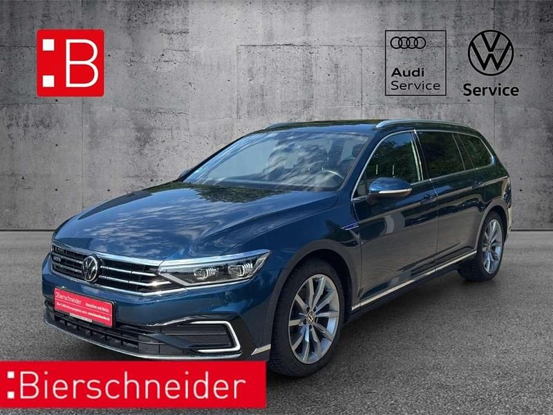Blau Gebraucht 2021 VW Passat GTE Kombi | 22.950 € (Fairer Preis) - Bild 1/3