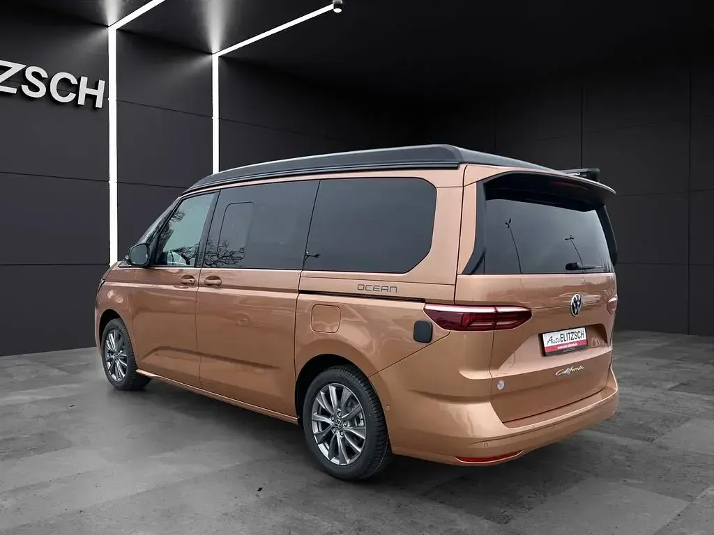 Neu VW California California 150 PS (110 kW) 2026 Grün Van