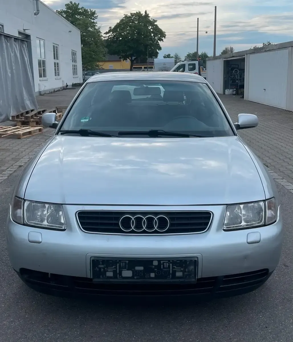 Gebraucht Audi A3 101 PS (74 kW) 1998 Silber Kleinwagen