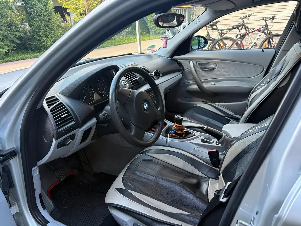 Gebraucht BMW 116 122 PS (89 kW) 2008 Grau Kleinwagen