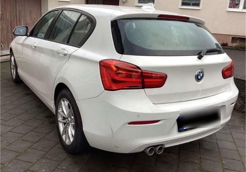 Gebraucht BMW 120 Advantage 190 PS (139 kW) 2016 Weiß Kleinwagen