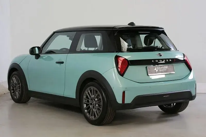 Gebraucht Mini Cooper S Classic 204 PS (150 kW) 2024 Grün Kleinwagen