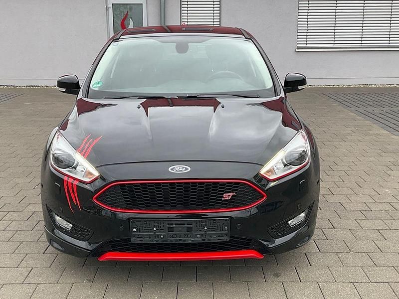 Gebraucht Ford Focus Sport 150 PS (110 kW) 2016 Schwarz Limousine