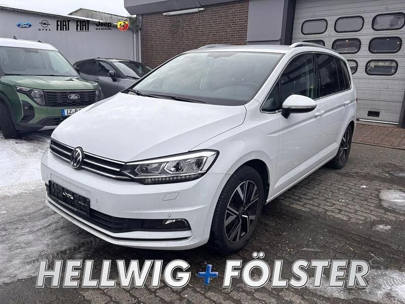 Gebraucht VW Touran Highline 150 PS (110 kW) 2021 Pure white Van / Kleinbus