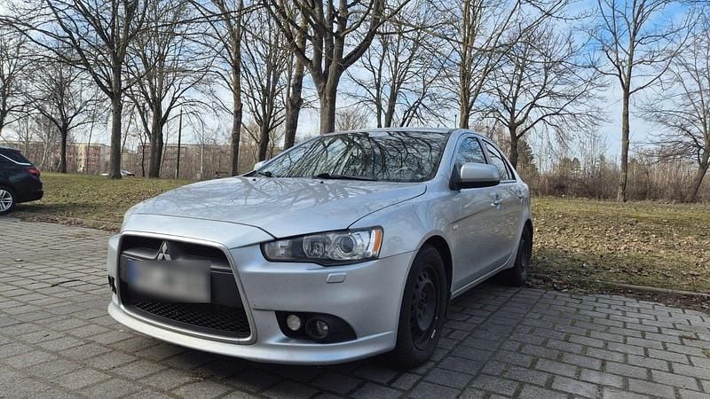 Second-hand Mitsubishi Lancer 117 CP (86 kW) 2010 Argintiu Berlinǎ