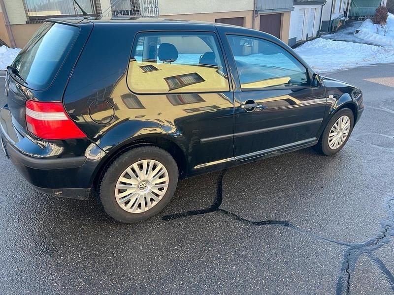 Gebraucht VW Golf IV 75 PS (55 kW) 2003 Schwarz Kleinwagen