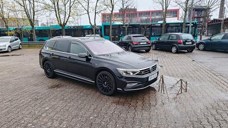 Gebraucht VW Passat 239 PS (175 kW) 2021 Schwarz Kombi