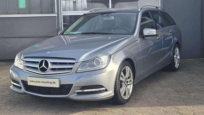 Gebraucht Mercedes C250 204 PS (150 kW) 2012 Grau Limousine