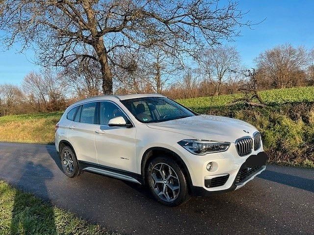 Gebraucht BMW X1 xLine 231 PS (169 kW) 2016 Weiß SUV