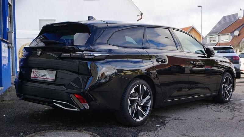 Gebraucht Peugeot 308 SW Allure 131 PS (96 kW) 2023 Schwarz Kombi