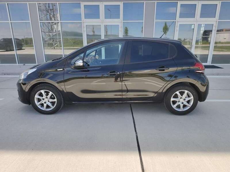 Schwarz Gebraucht 2016 Peugeot 208 Urban Move Kleinwagen | 7.300 € (Fairer Preis) - Bild 1/4